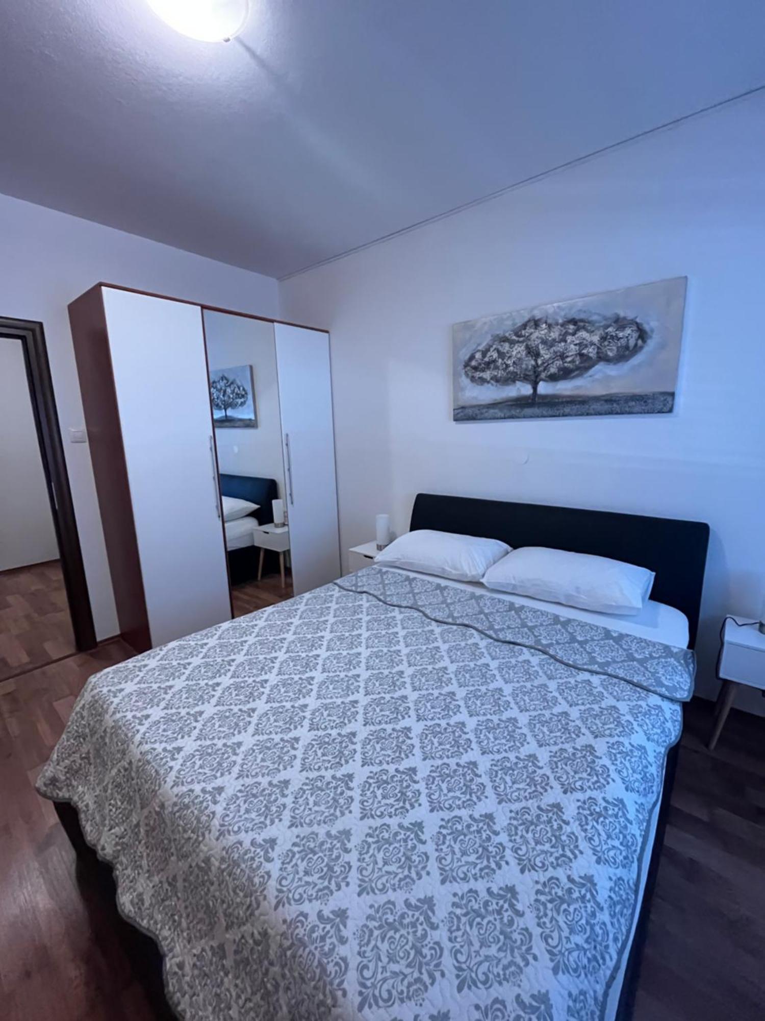 Guest House Antonella 马林斯卡 外观 照片